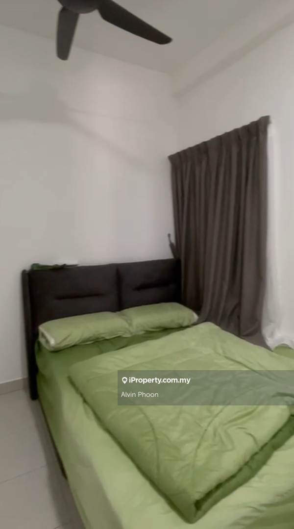 The Netizen Mid Room Unit for rent