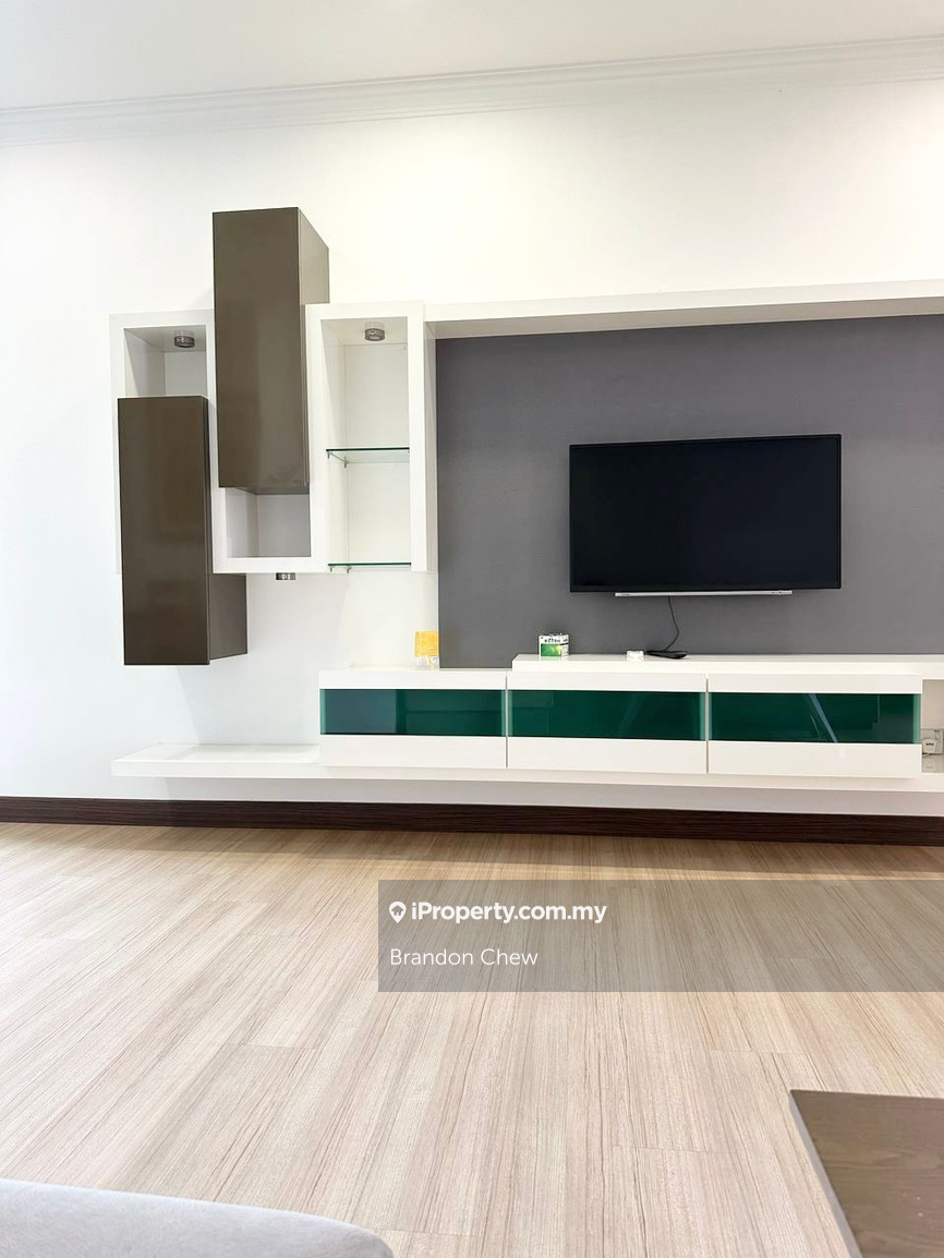 Riverine Emerald Condo For Rent