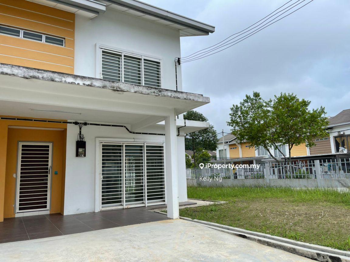 Bromelia Double Storey Terrace Corner house for Sale