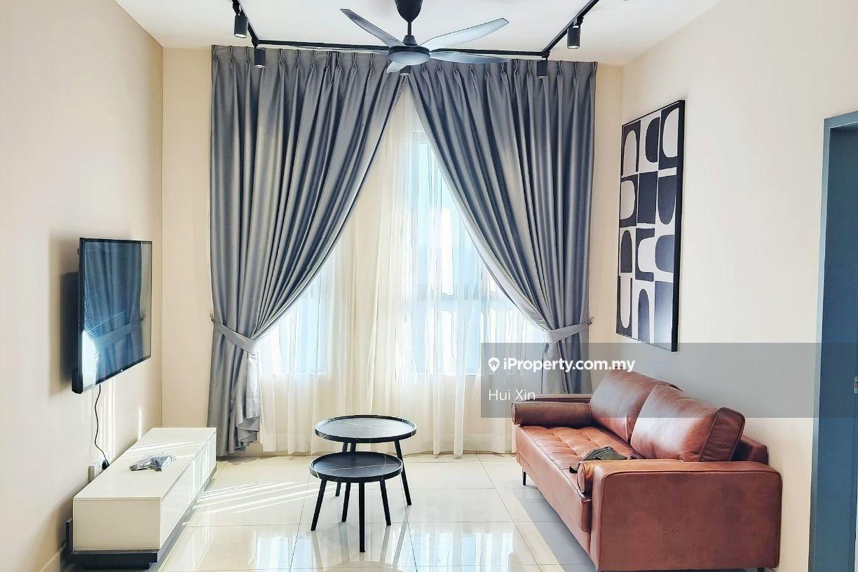 Nicely Design Unit Ready Move in Condo at Trio 