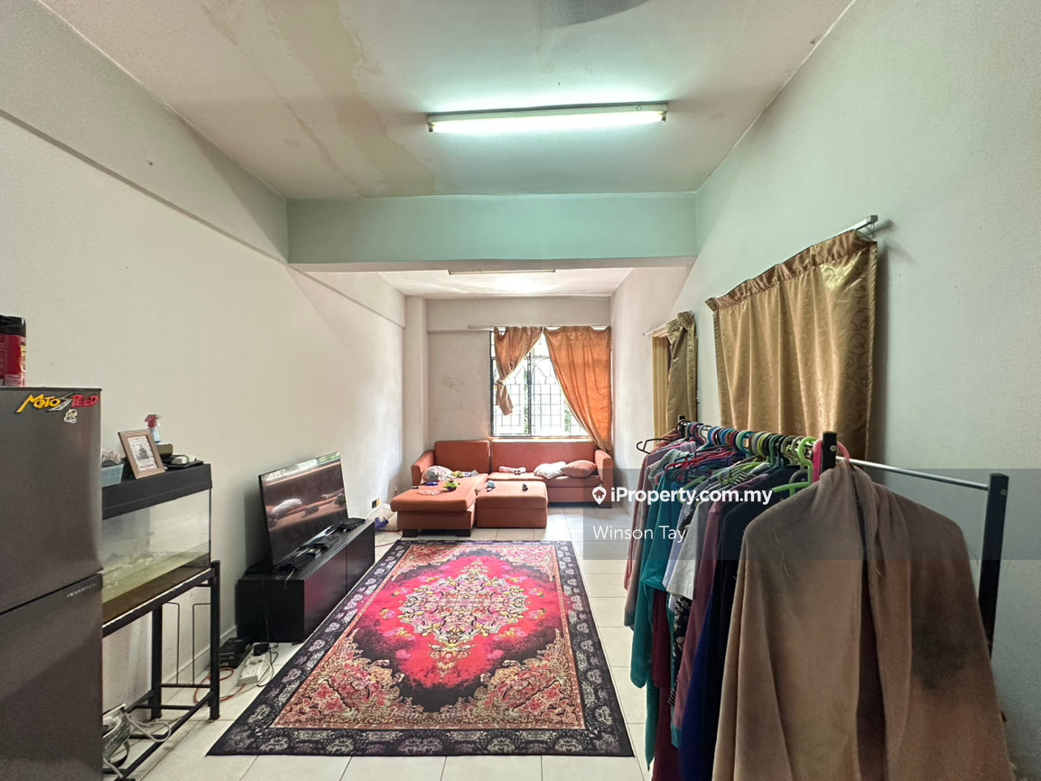 1st floor unit shop apartment, balakong 