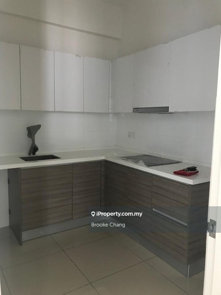 28 Boulevard Partially Furnished, Shuttle Bas, Pandan Perdana