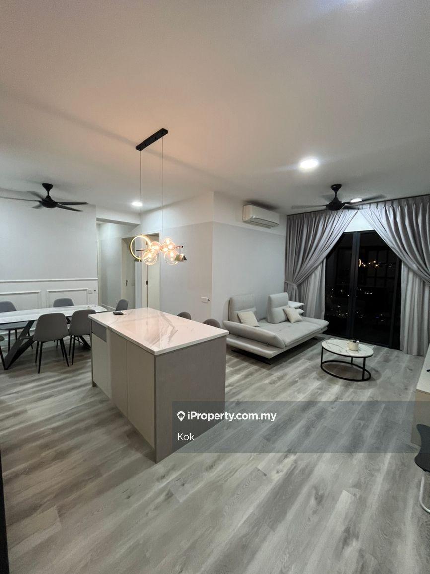 Full Furnished renovated unit ready to move in anytime