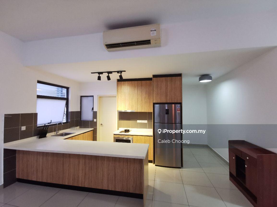 The biggest size balcony fully furnished unit, parking at ground floor