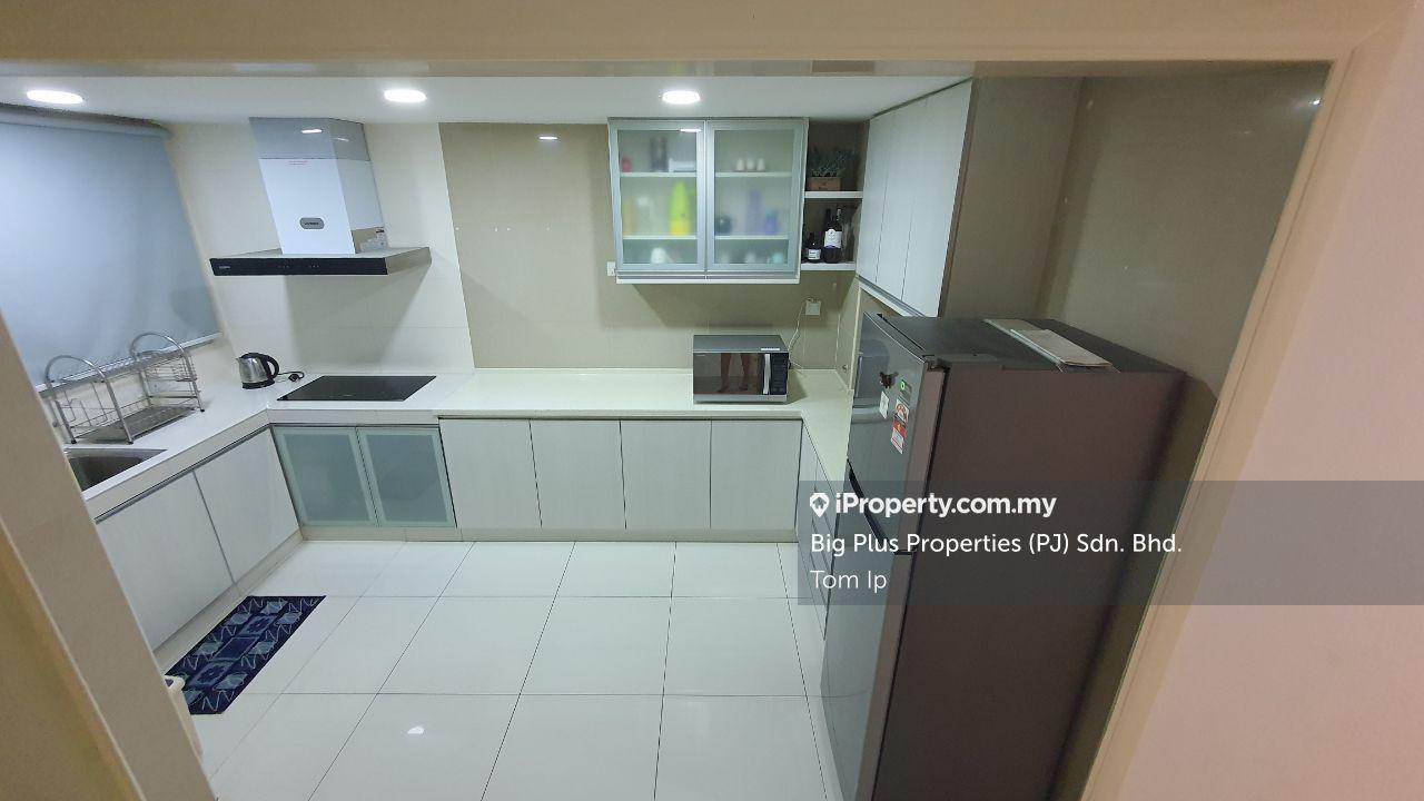 Villa Mas Kipark Sri Utara Townhouse for Sale at Jalan Ipoh