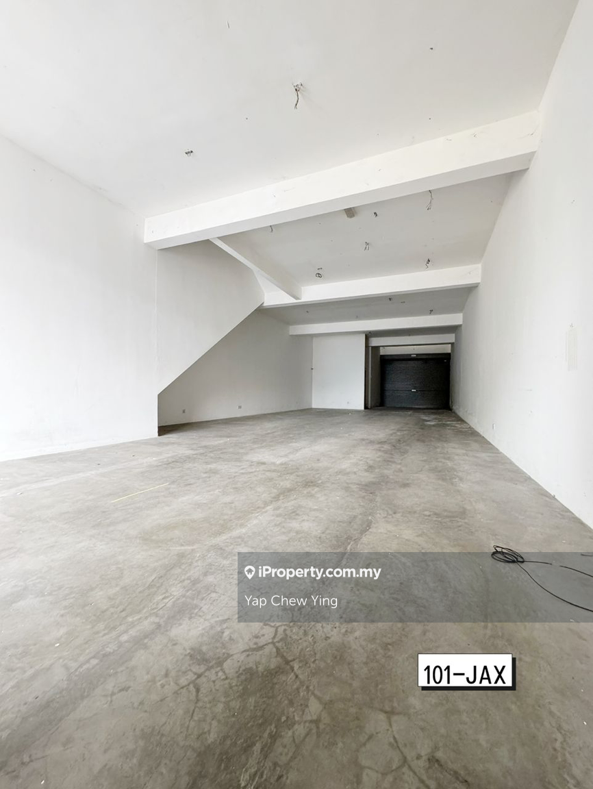 Hot & Prime Location! Setia Taipan 2 Triple Storey Shoplot 22x75