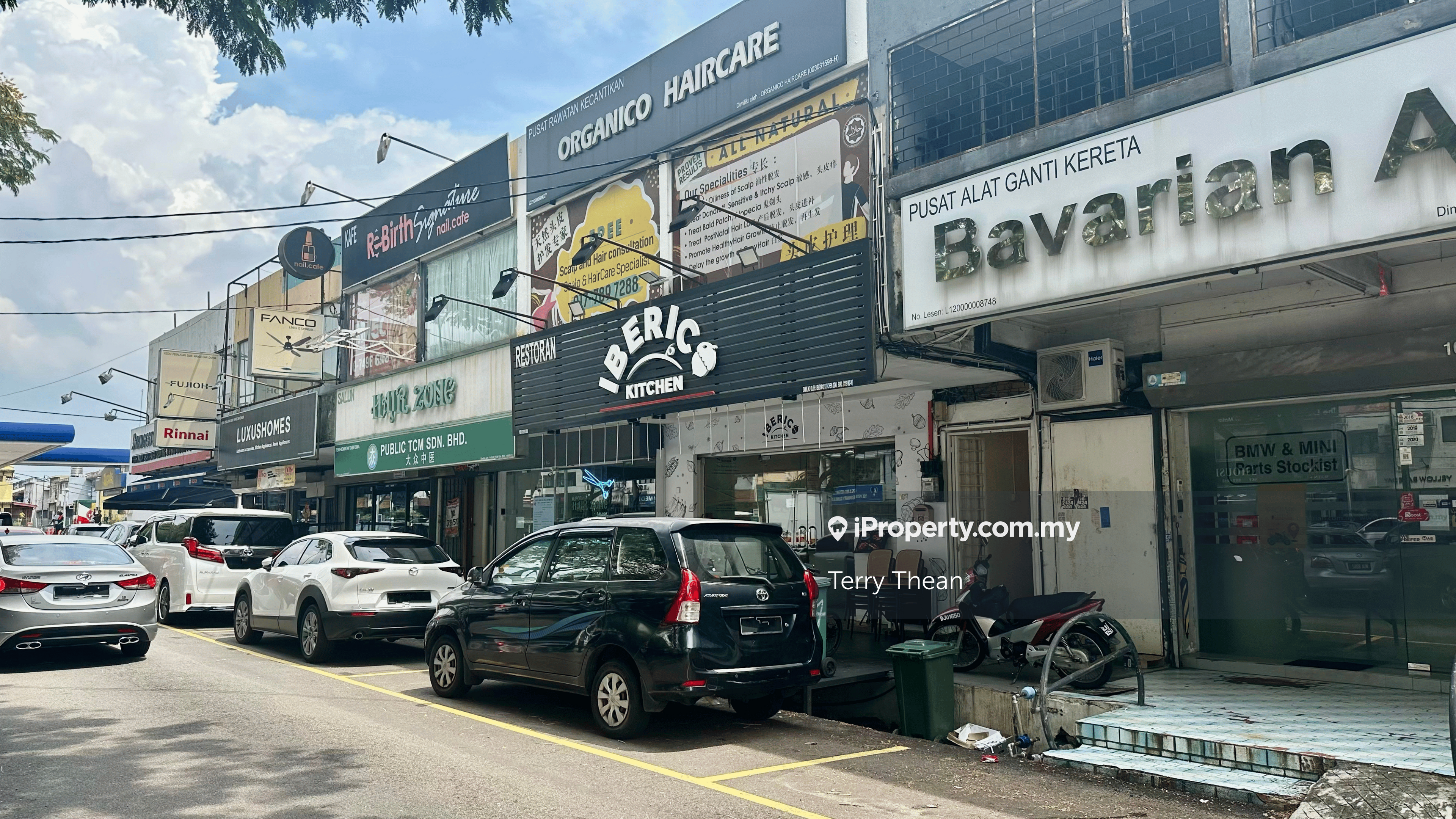 2 Storey Shop For Sale @ Ss2