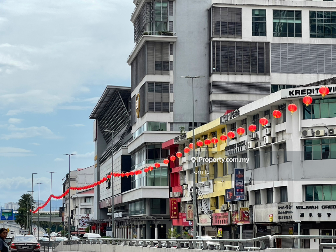 3 Storey Shop Facing Main Road