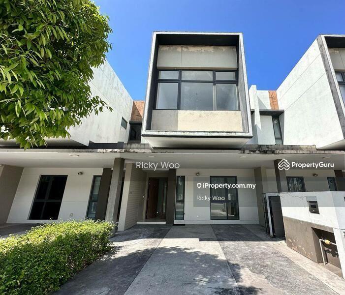 Double storey link house at Sunway Emerald Residence