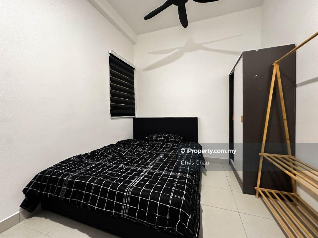 Middle Room for Rent (Female Unit)