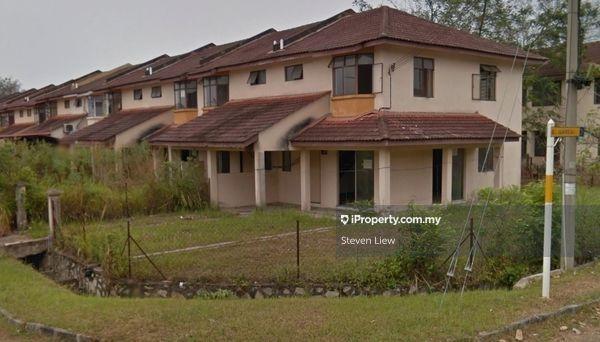 Bukit Beruntung 2sty Corner House