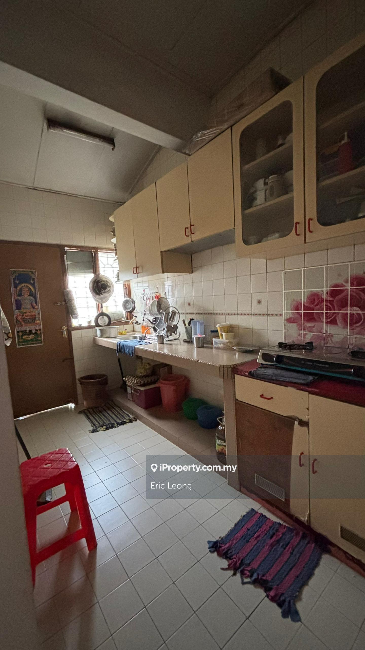 Single Storey House at Bandar Kinrara Puchong For Sale 
