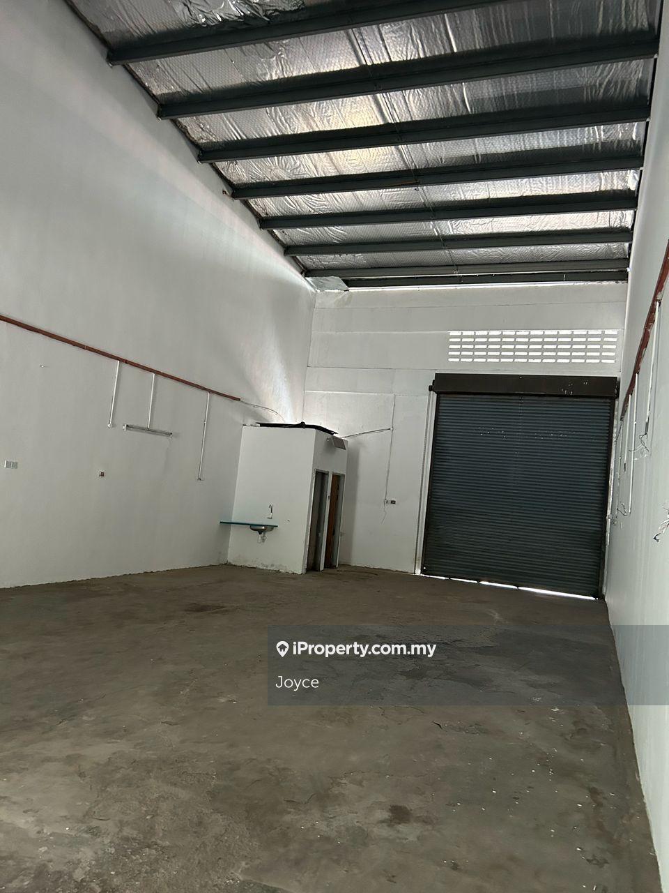 1.5 storey link factory for rent