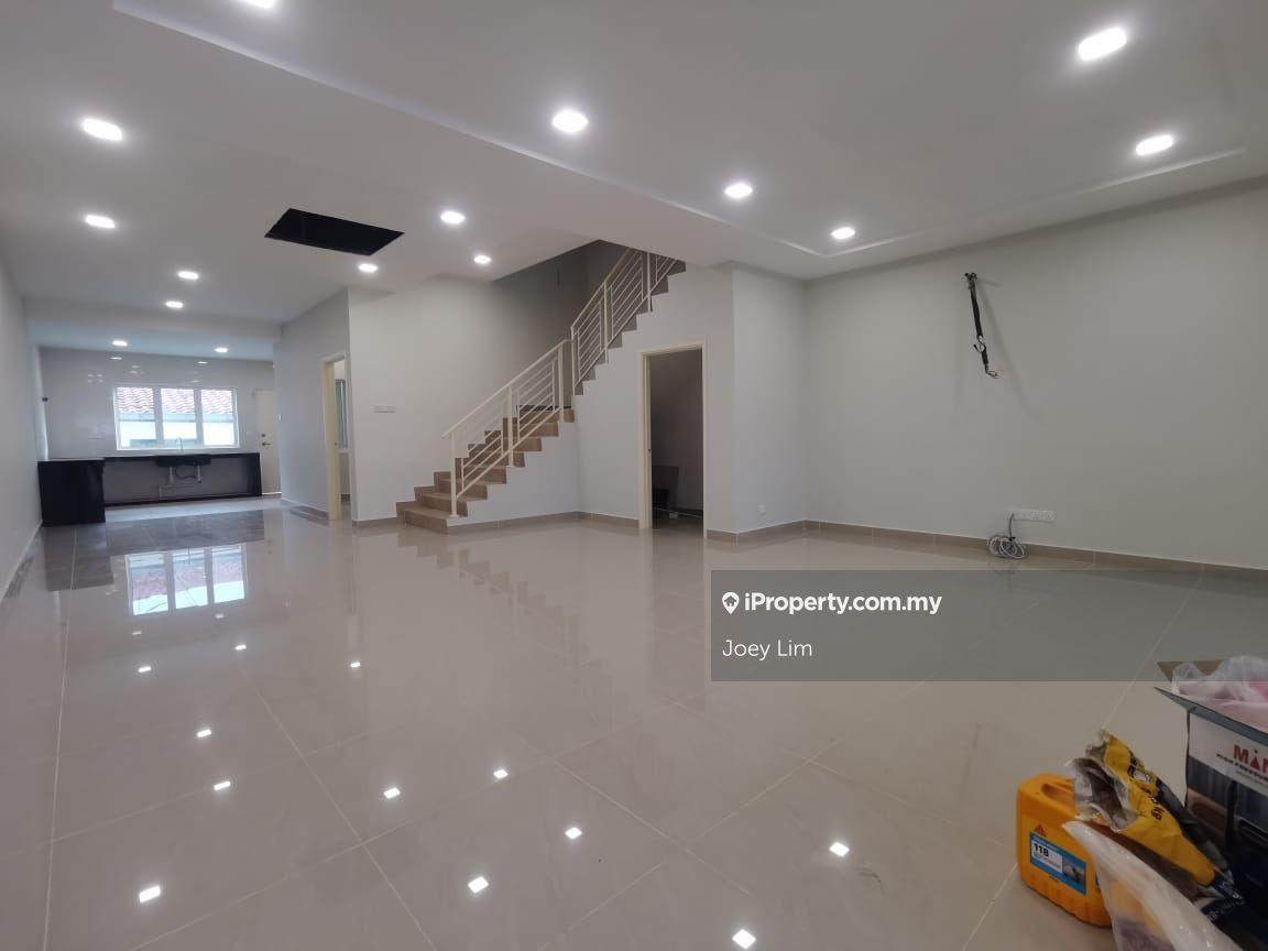 Double Storey House @ Bandar Baru Sri Petaling - Fully Renovated