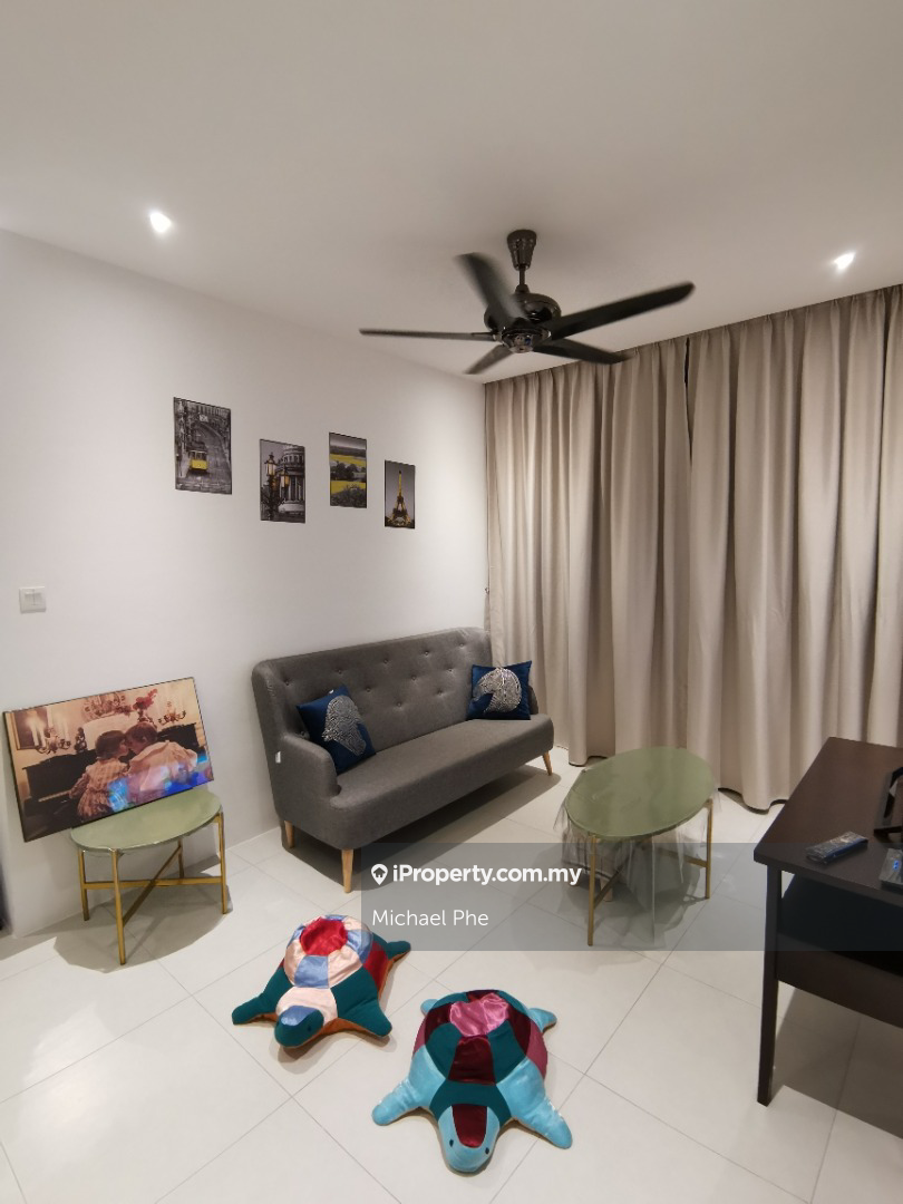 Royal richmond gold condo fully furnished for rent(include Wifi)
