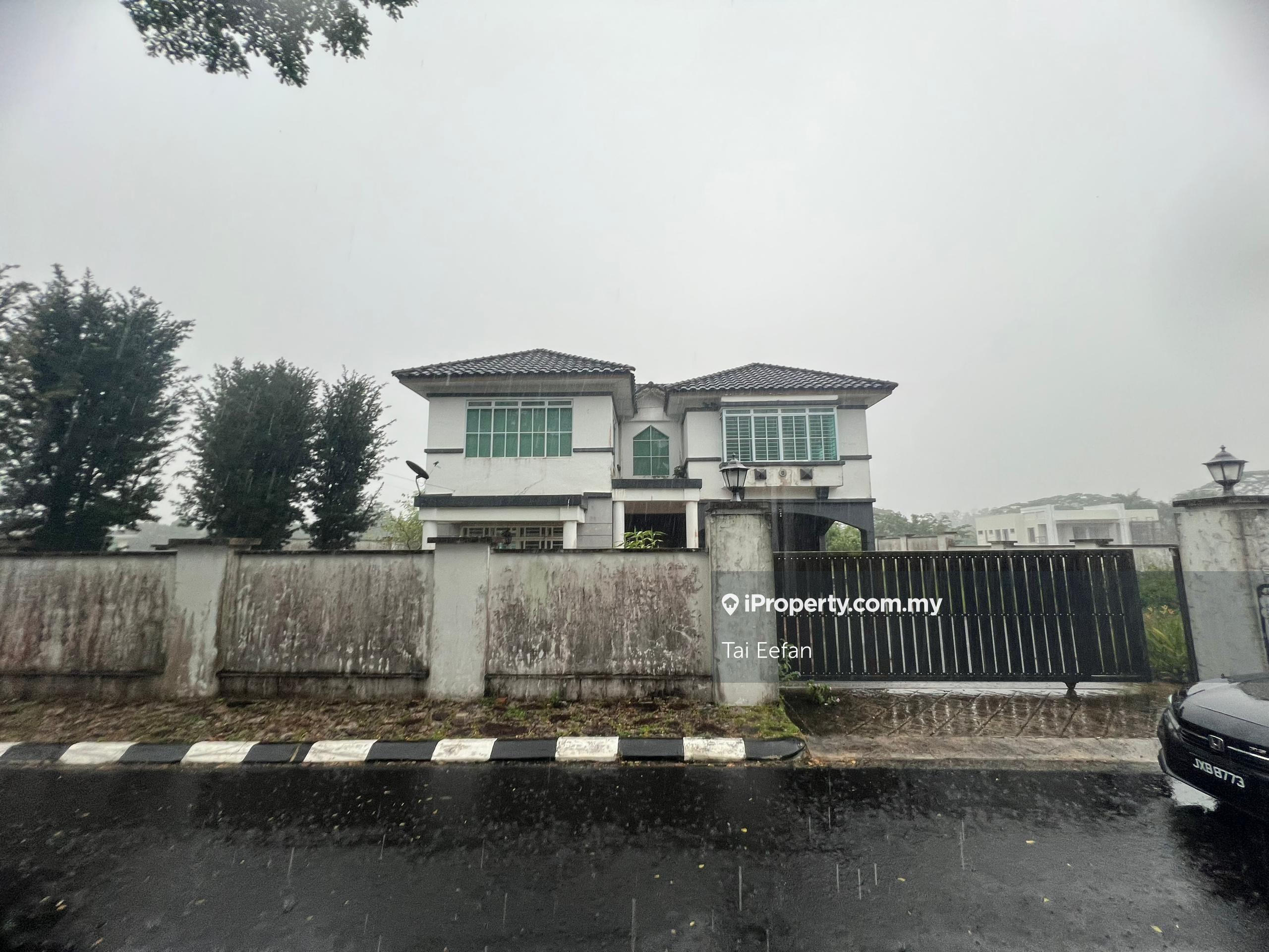 3 storey Bungalow @ Bandar Seri Alam for Sale