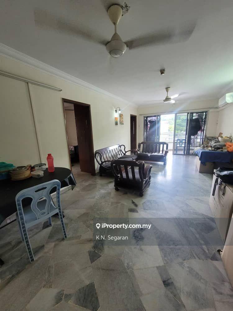 Located right in the centre of brickfields 