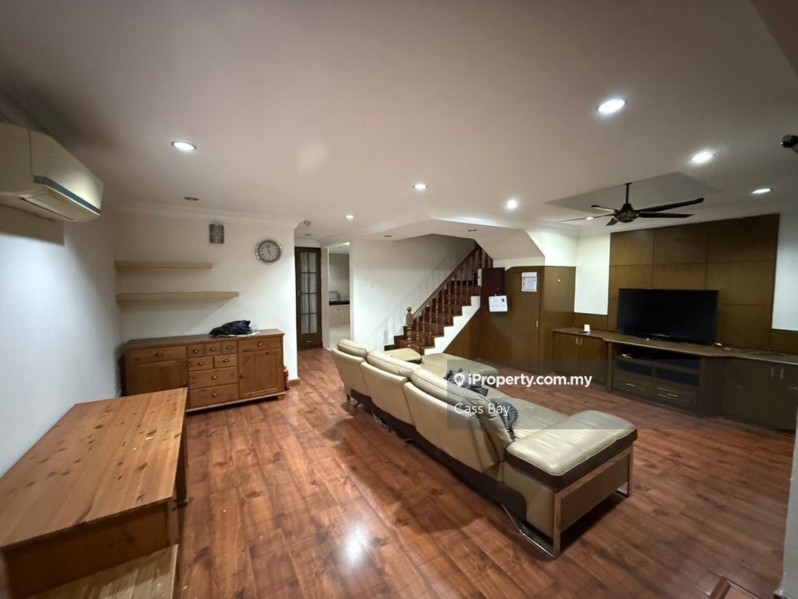 Limited unit ,well kept and good condition