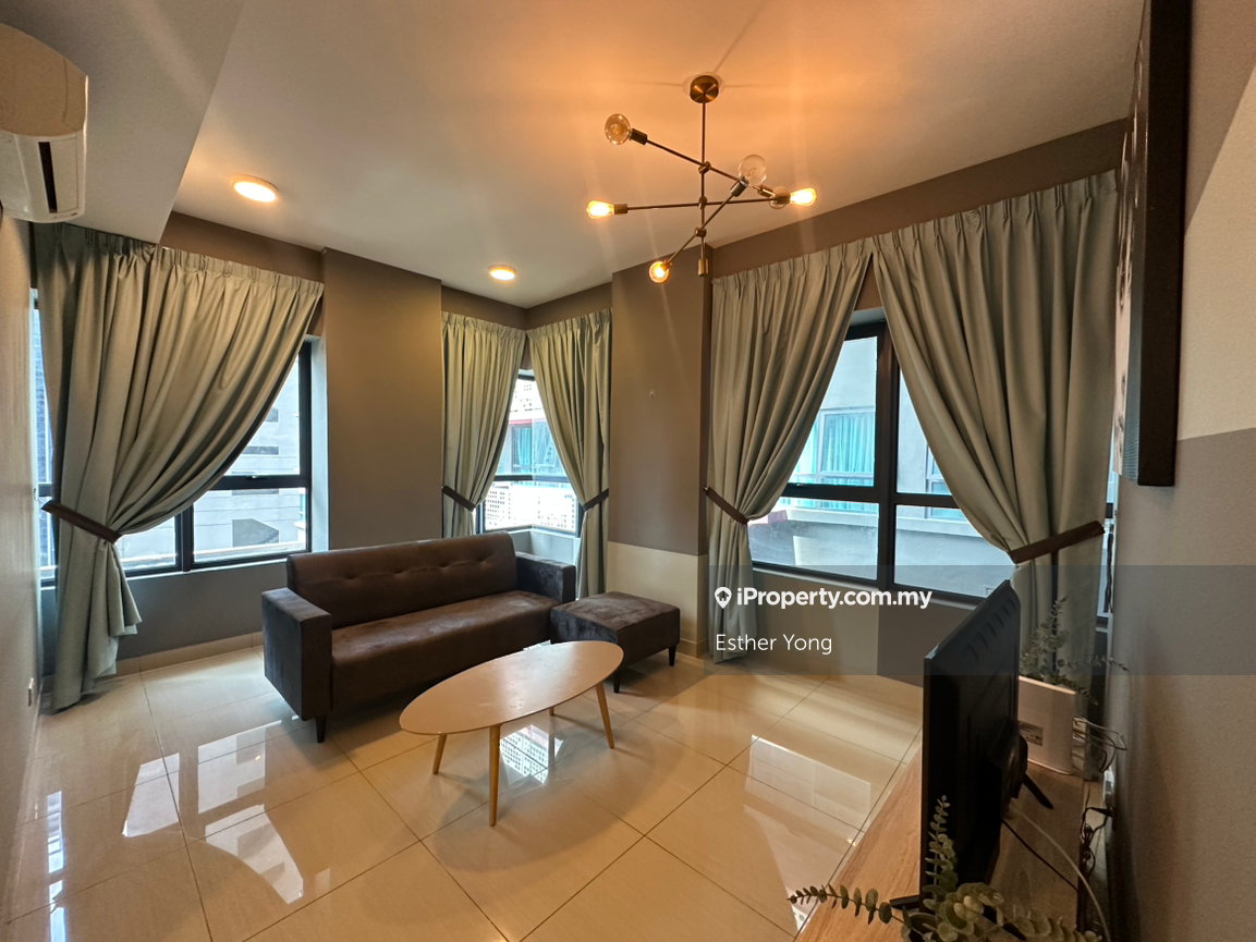 3 Bedrooms Condominium is vacant for Rent now !