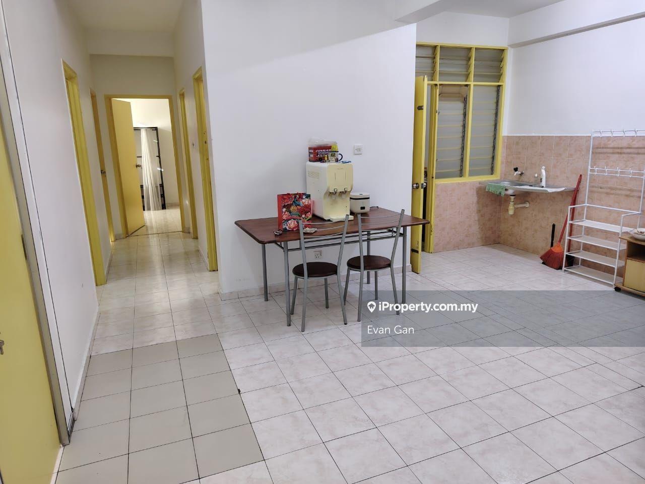 Freehold 4 Room Lift Bukit Beruang Utama Apartment Melaka MMU Utem
