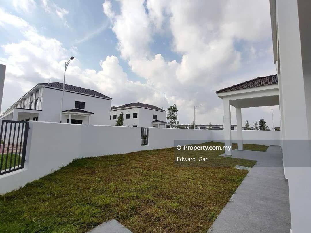 Corner Lot Double Storey For Sale @ Iskandar Puteri The Charmborough