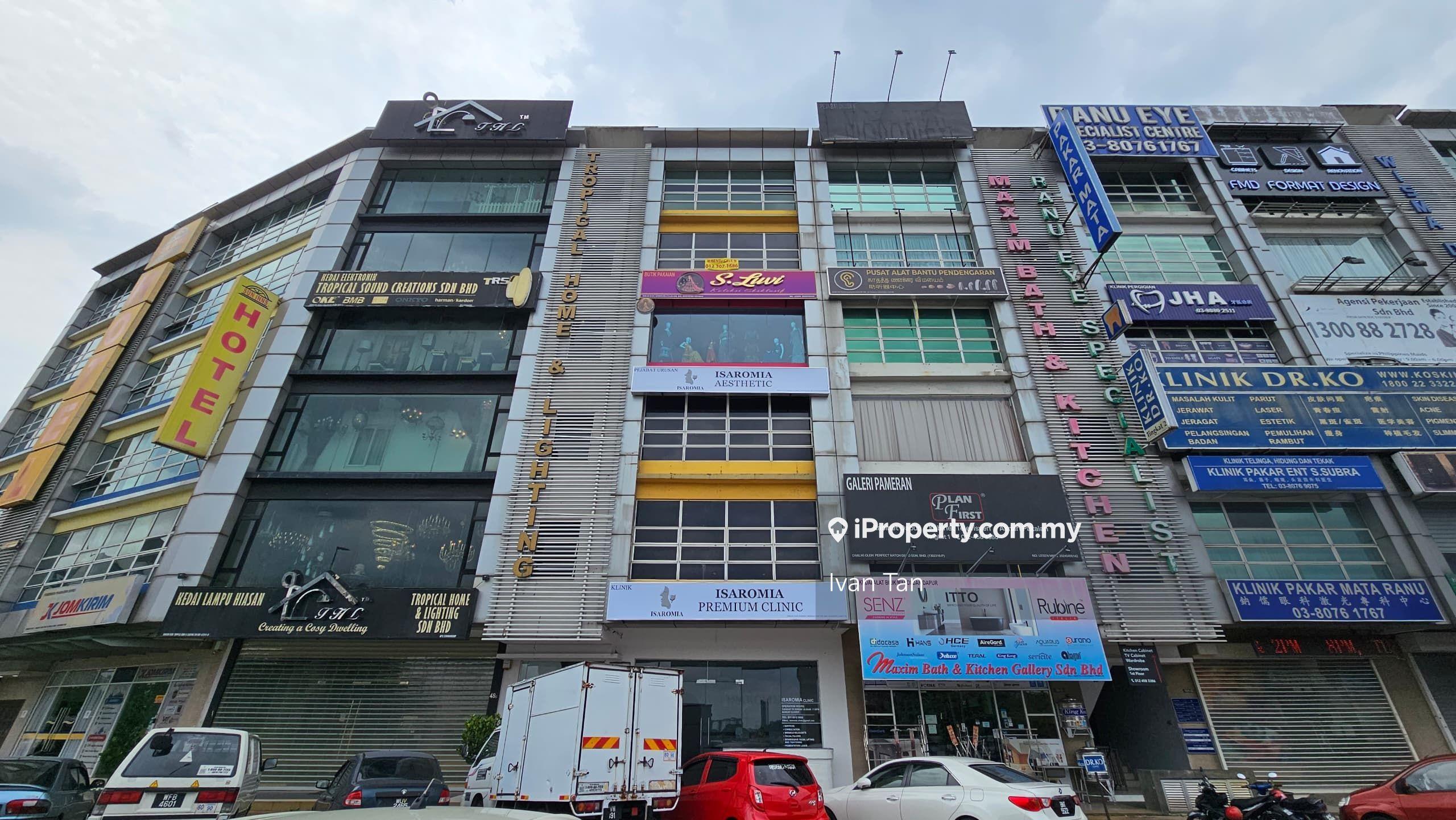 Facing Main Road Office Come With Lift For Rent at Puchong