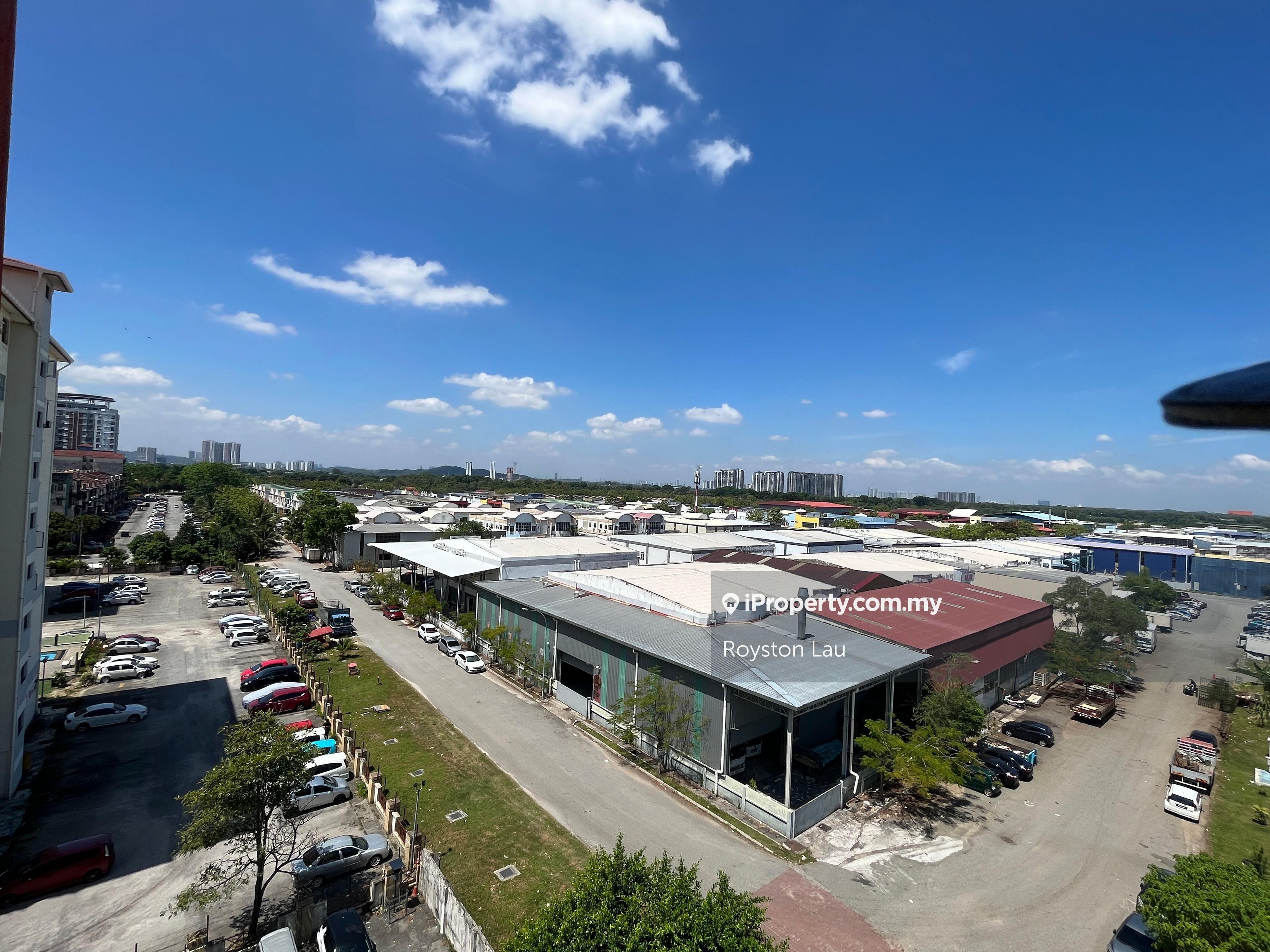 Puchong 1.5 sty 2 adjoining Semi-D Factory For Sale 