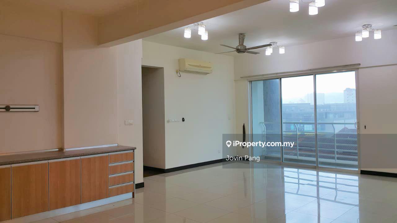 Partial furnish rare unit available now!
