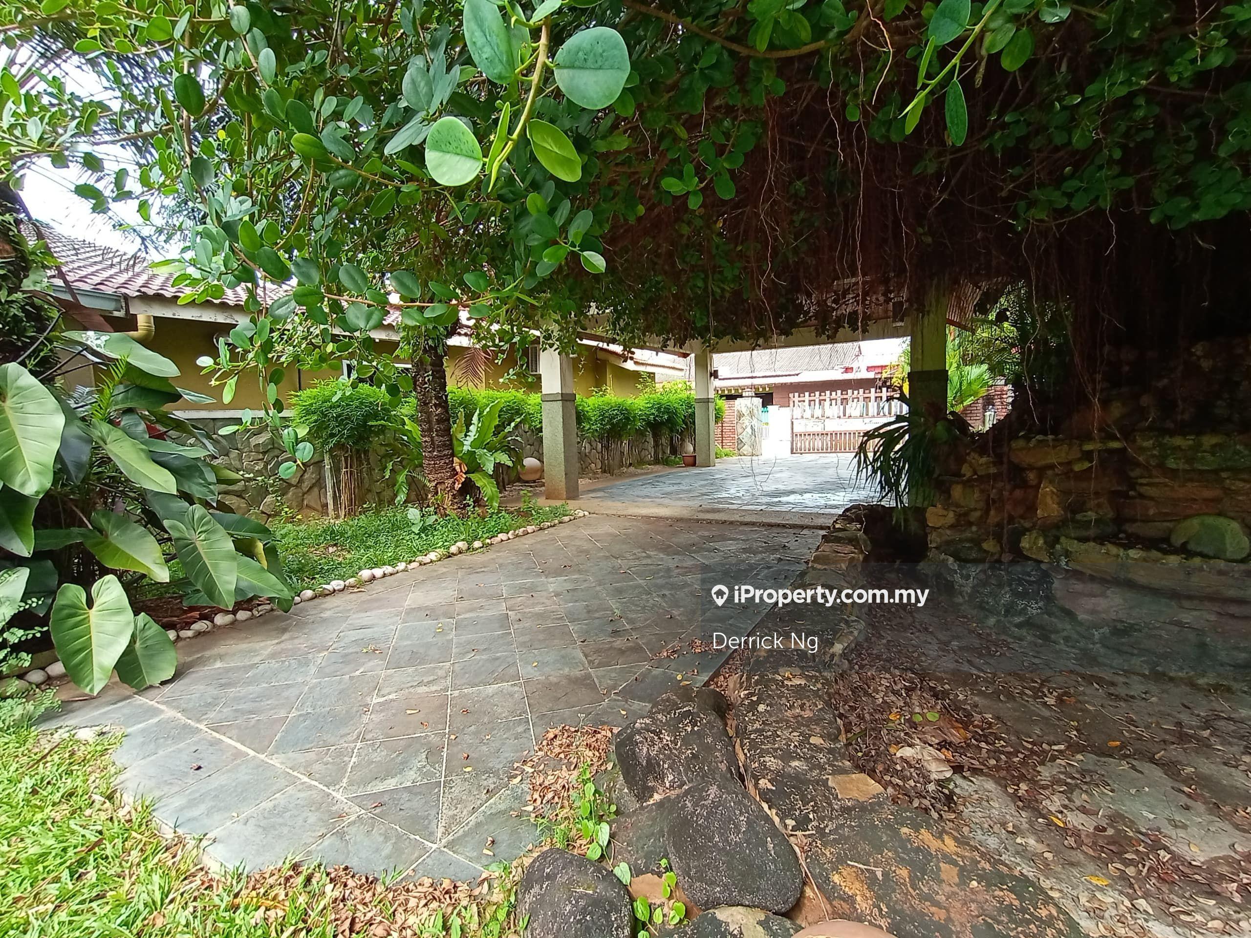 Hot Location Taman Ria 1 Stry Semi-D Corner Unit For Sale