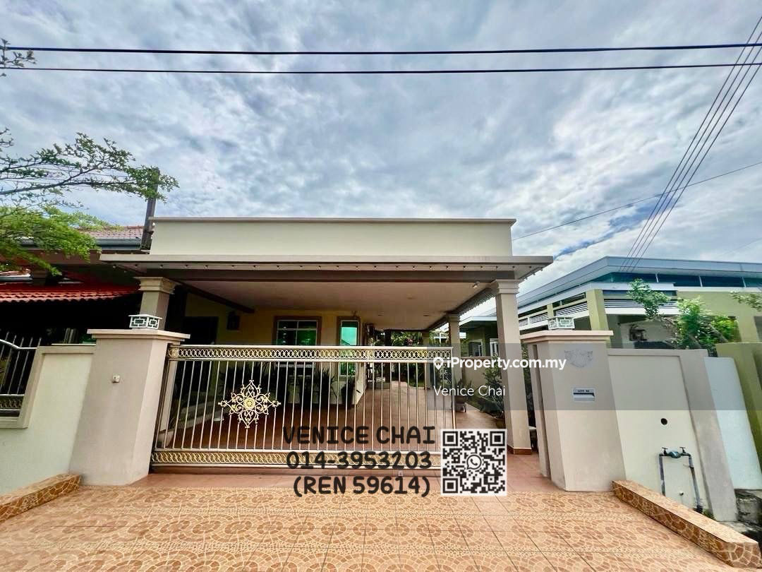 Single Storey Detached House For Sale at Senadin Miri