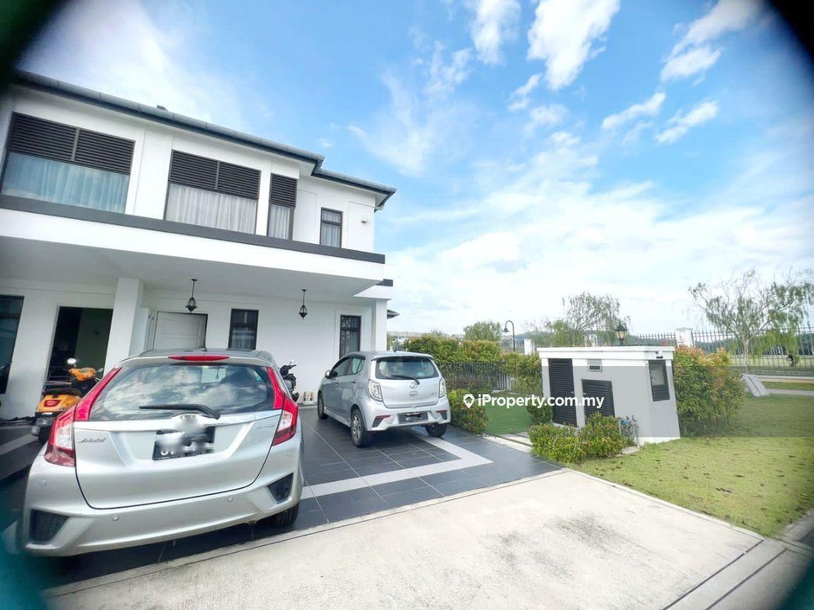 Semi-D house for Sale