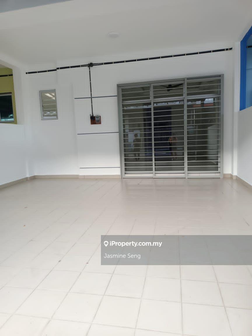 Taman Mengkibol Kluang House For Rent