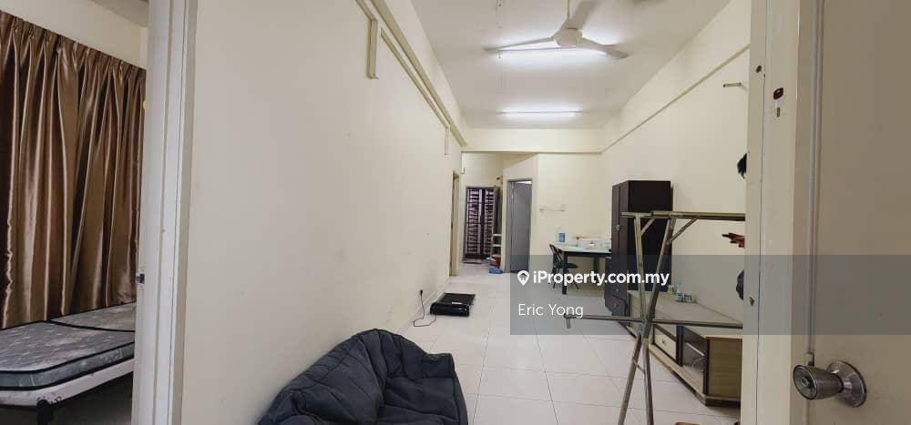 Akademik Suite Condo