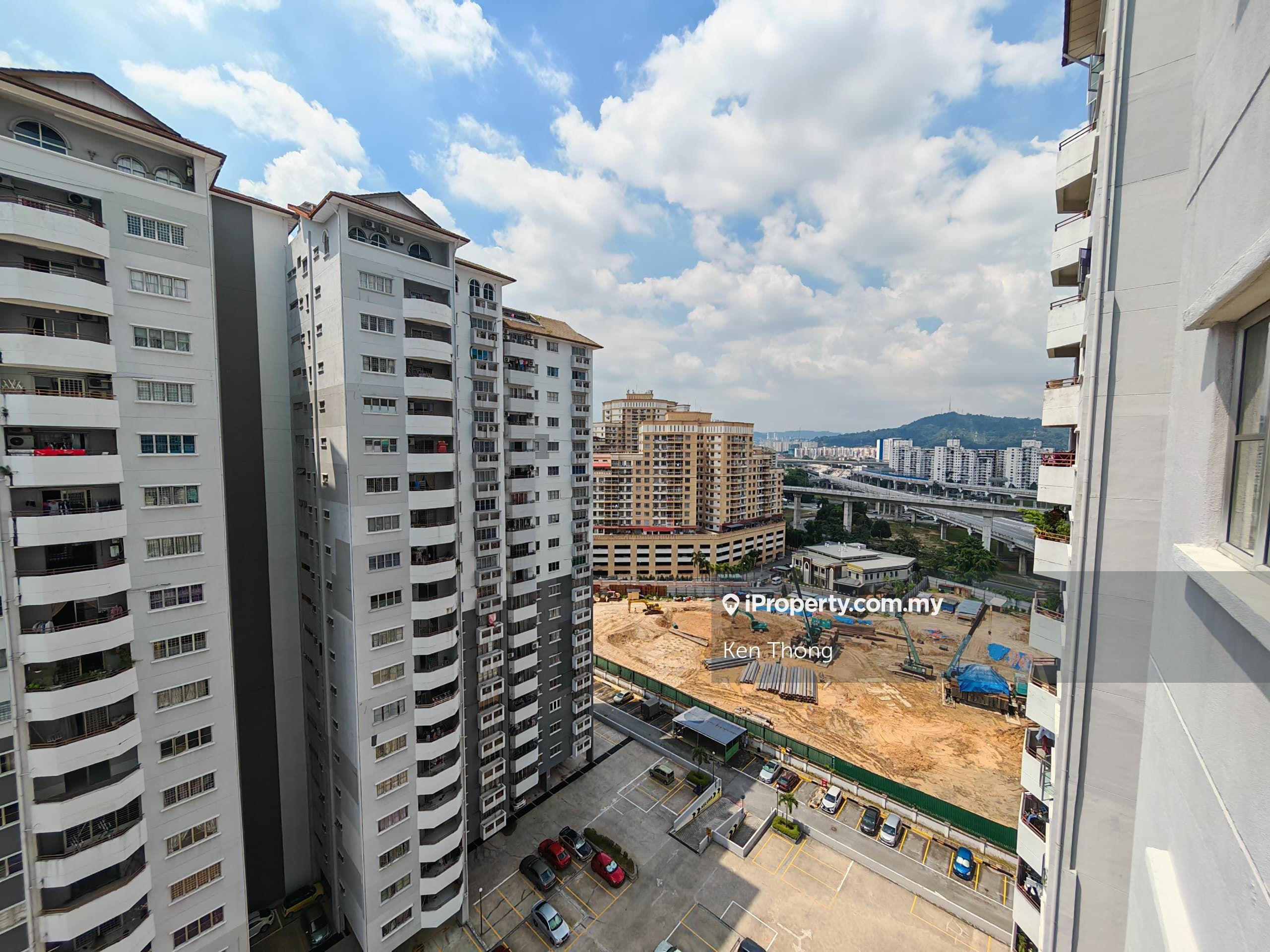 Strategic & Huge Serviced Unit in Sri Petaling Bukit Jalil