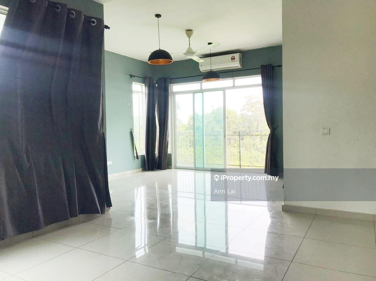 Corner Unit Springville Residence, 2 mins to Aeon Jusco