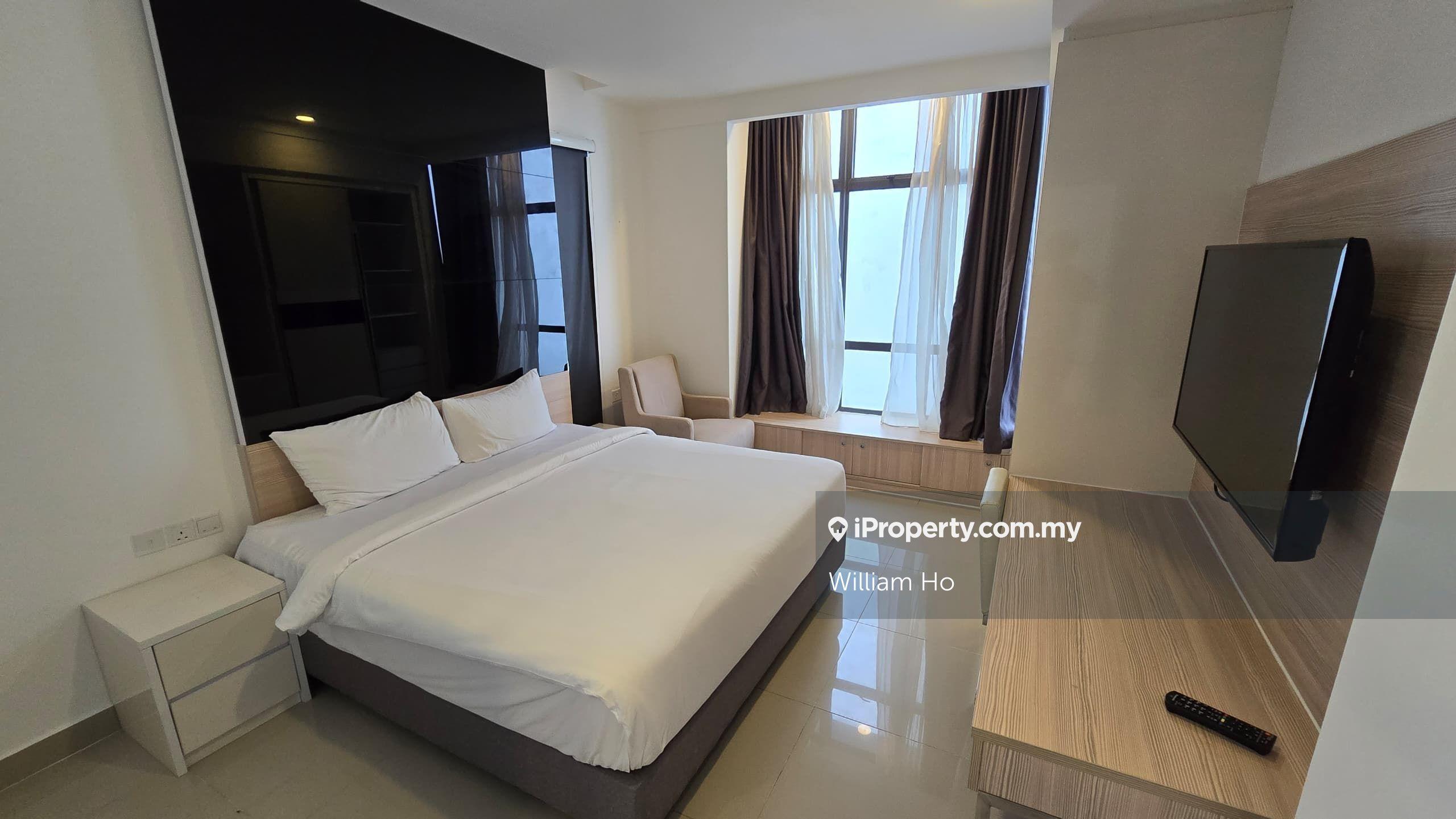 Corner unit high floor super under market price nice balcony view