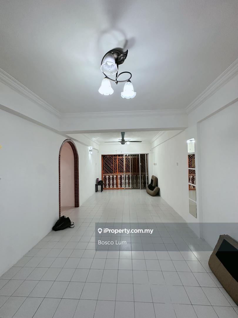 Nice partly unit, nice condition, ready viewing and move in
