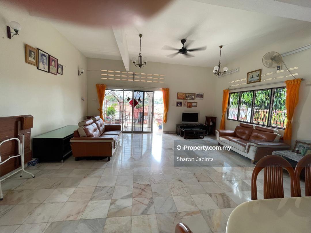 Double Storey Bungalow for Sale Taman Rahang (Rahang Garden) Seremban
