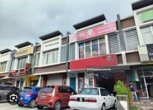 Shoplot available at Jalan Ramin Bandar Botanic for rent !