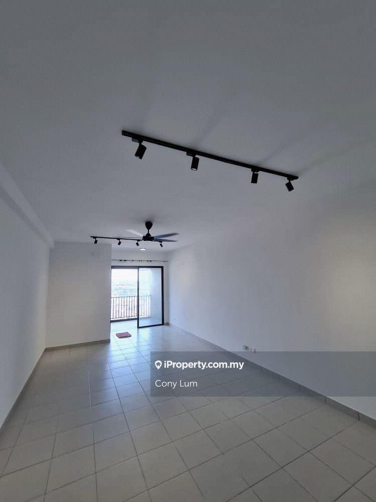 Brand new unit! full unit aircond, muslim tenant are welcome to ask!