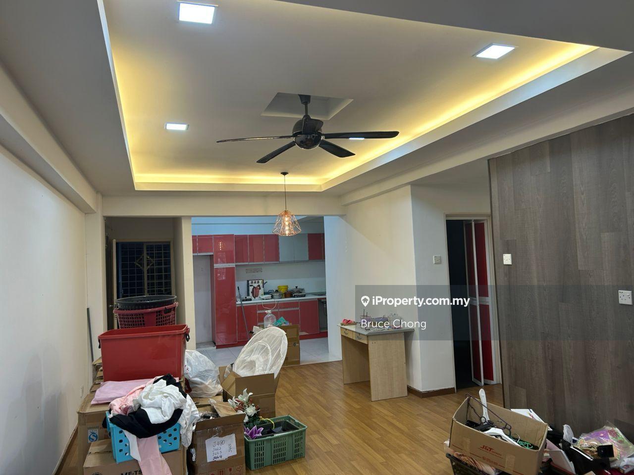 Teratai Mewah Condo 3 Room 2 Bathroom Partially Furnished Rm330000