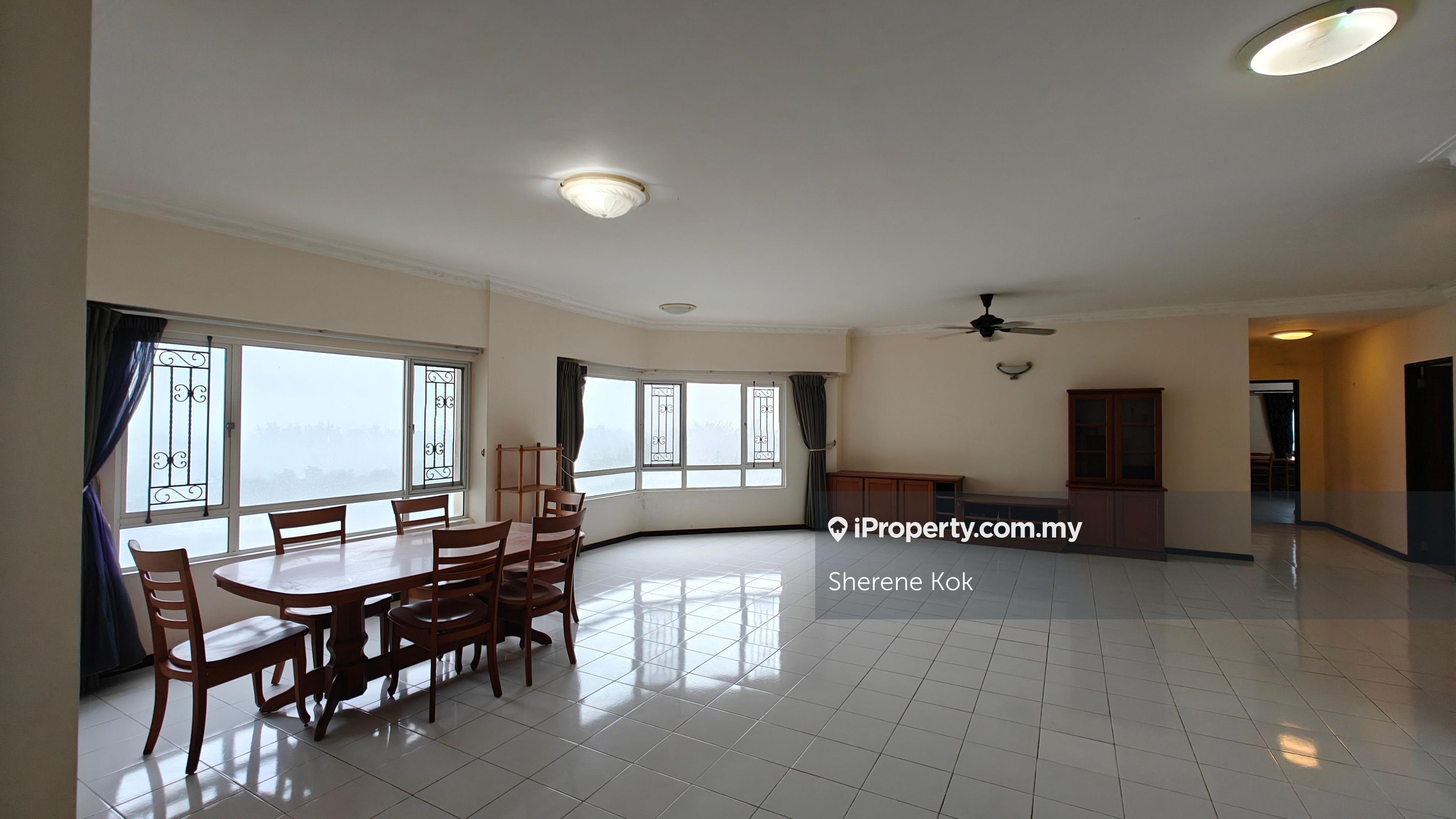 Condominium @ Kasuma Resort Wtih Beautiful Lake View 