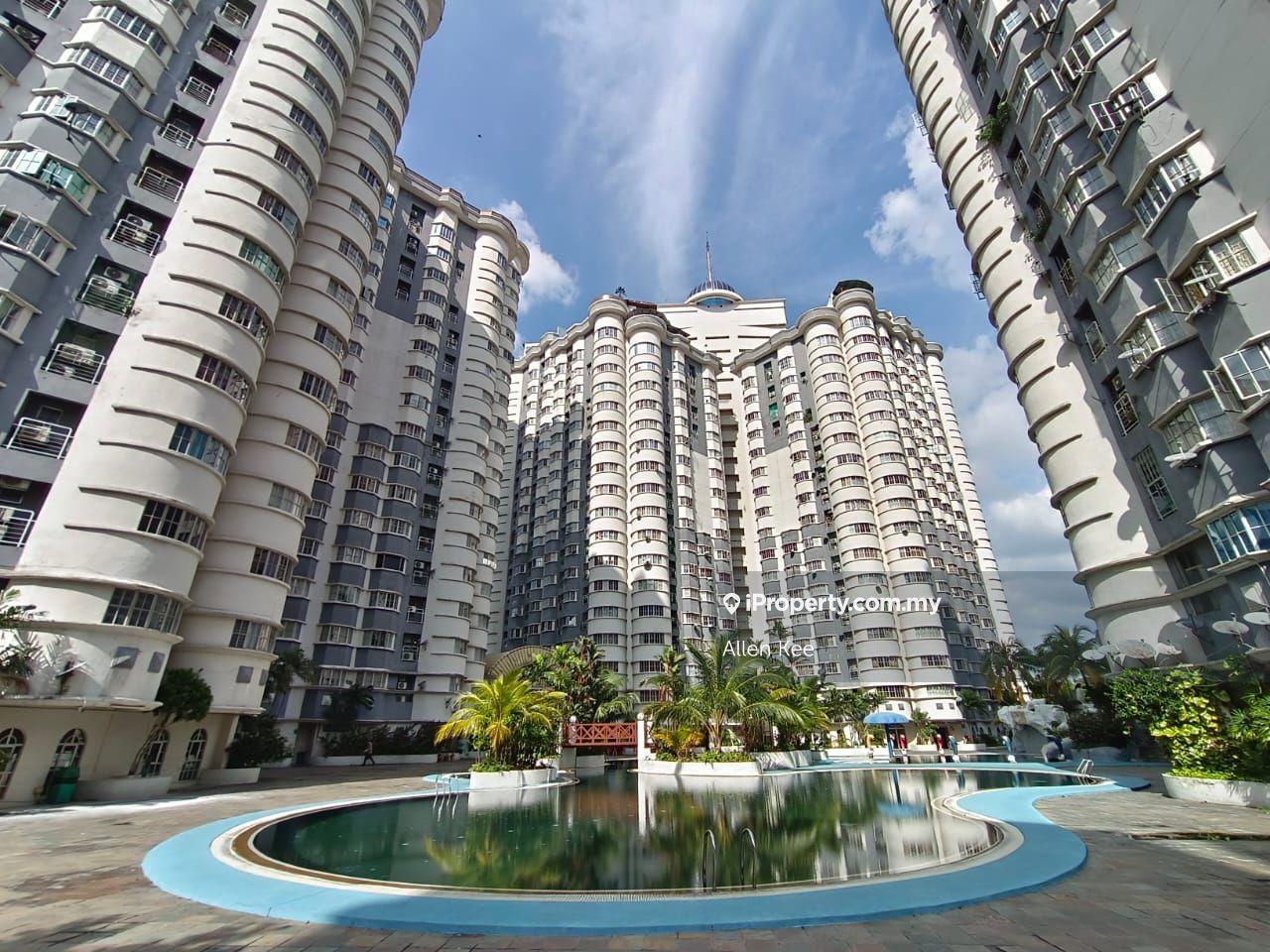 Conveniently located condo walking distance to Centro Mall for sale