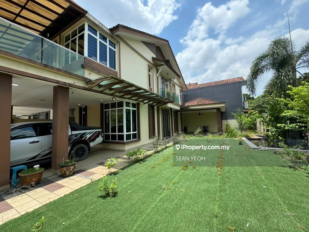 Taman Seri Austin Double Storey Cluster House Well Renovated