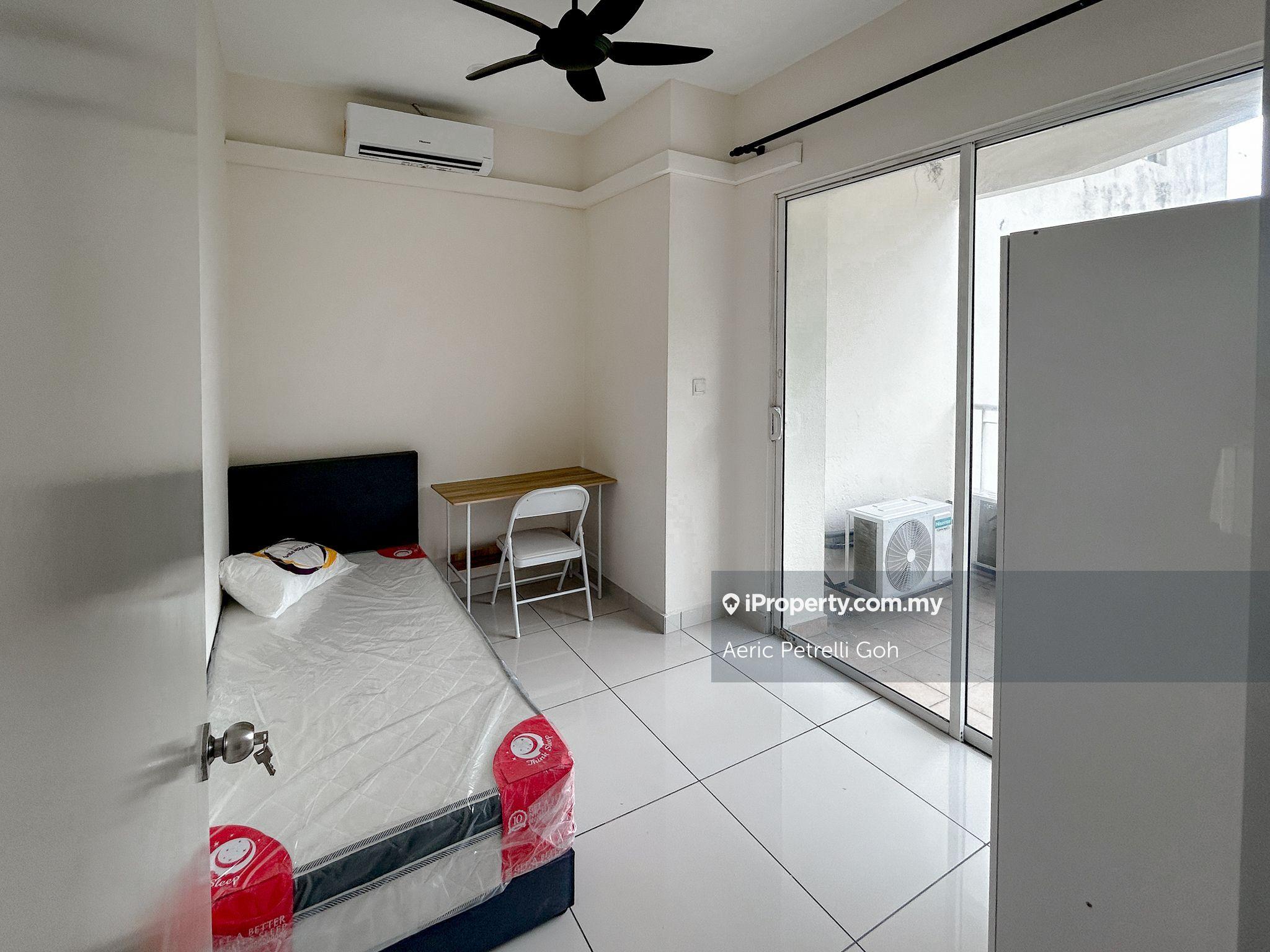 Medium Room New refurbished Comfort Room In Subang near Nu Empire