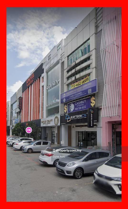 3.5 Storey Shop at Bandar Puchong Jaya ROI 4.5% Freehold for sale