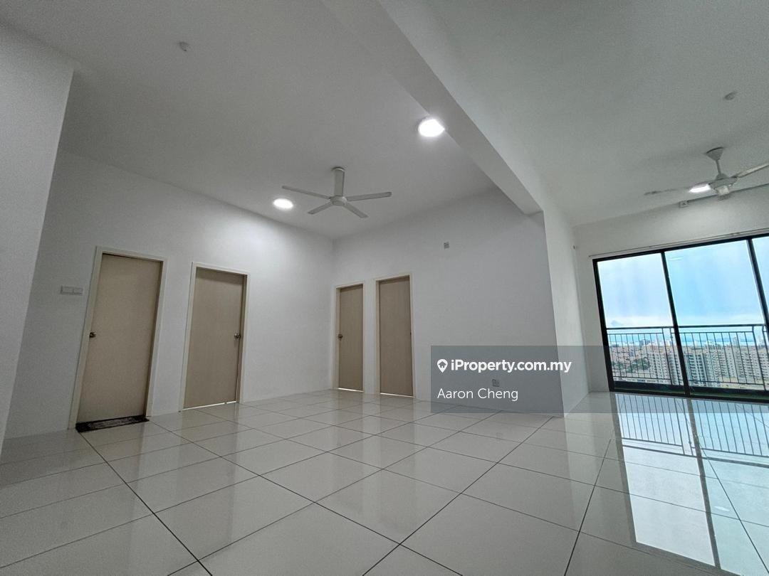 Jelutong new launch 4 bedrooms partially furnished nice city view