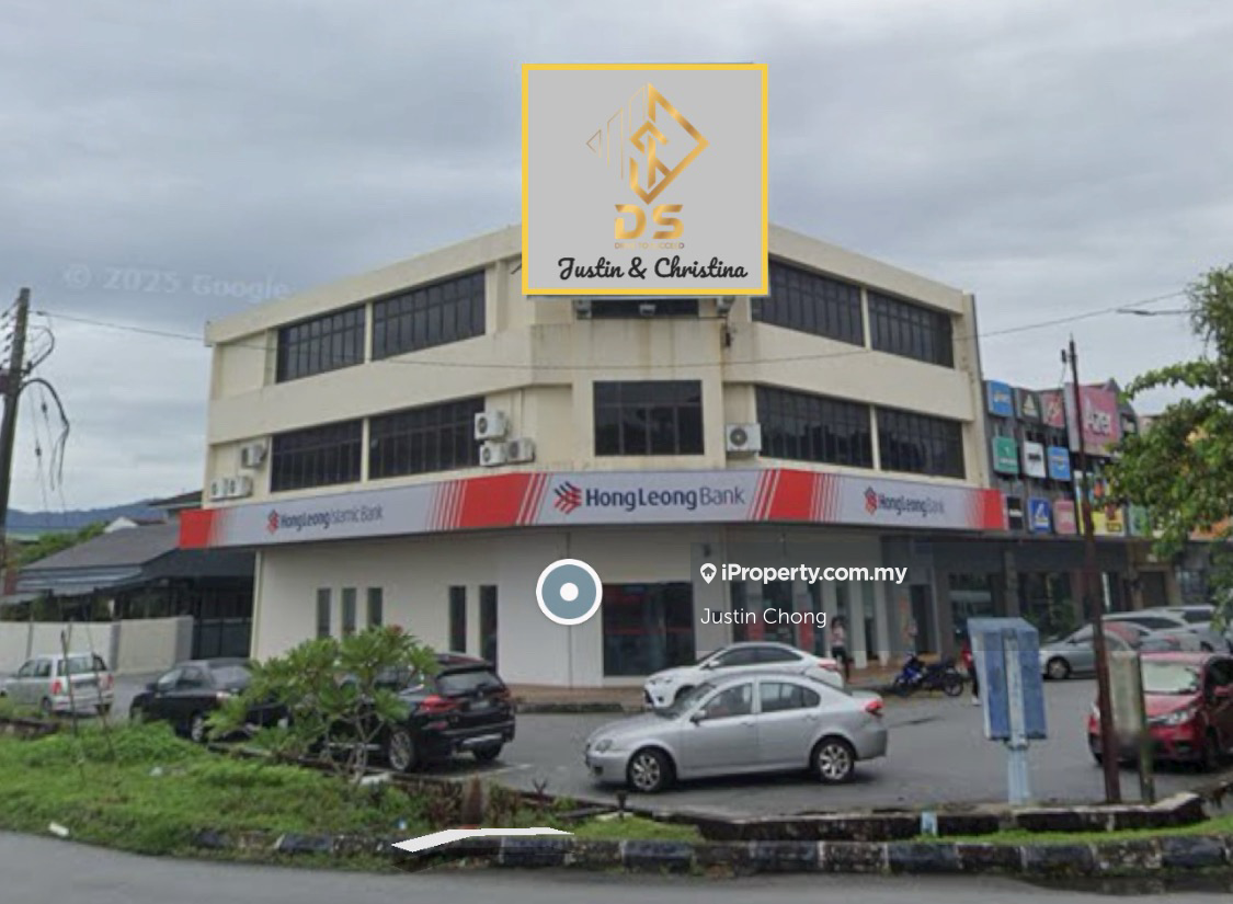 Pasir Puteh,Ipoh @3-Storey Cornerlot For Sale