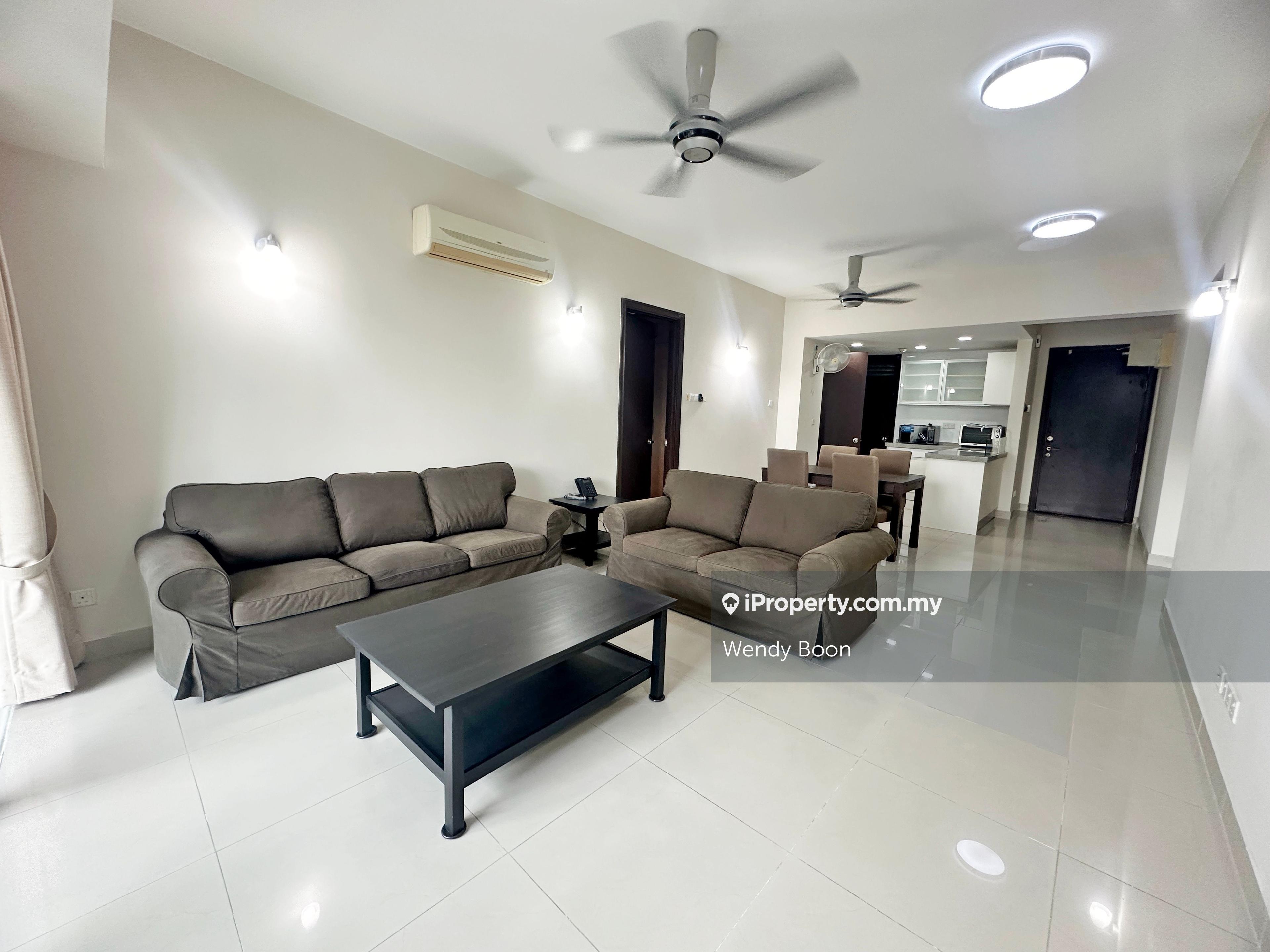 Good condition, Walking distance to the mall
