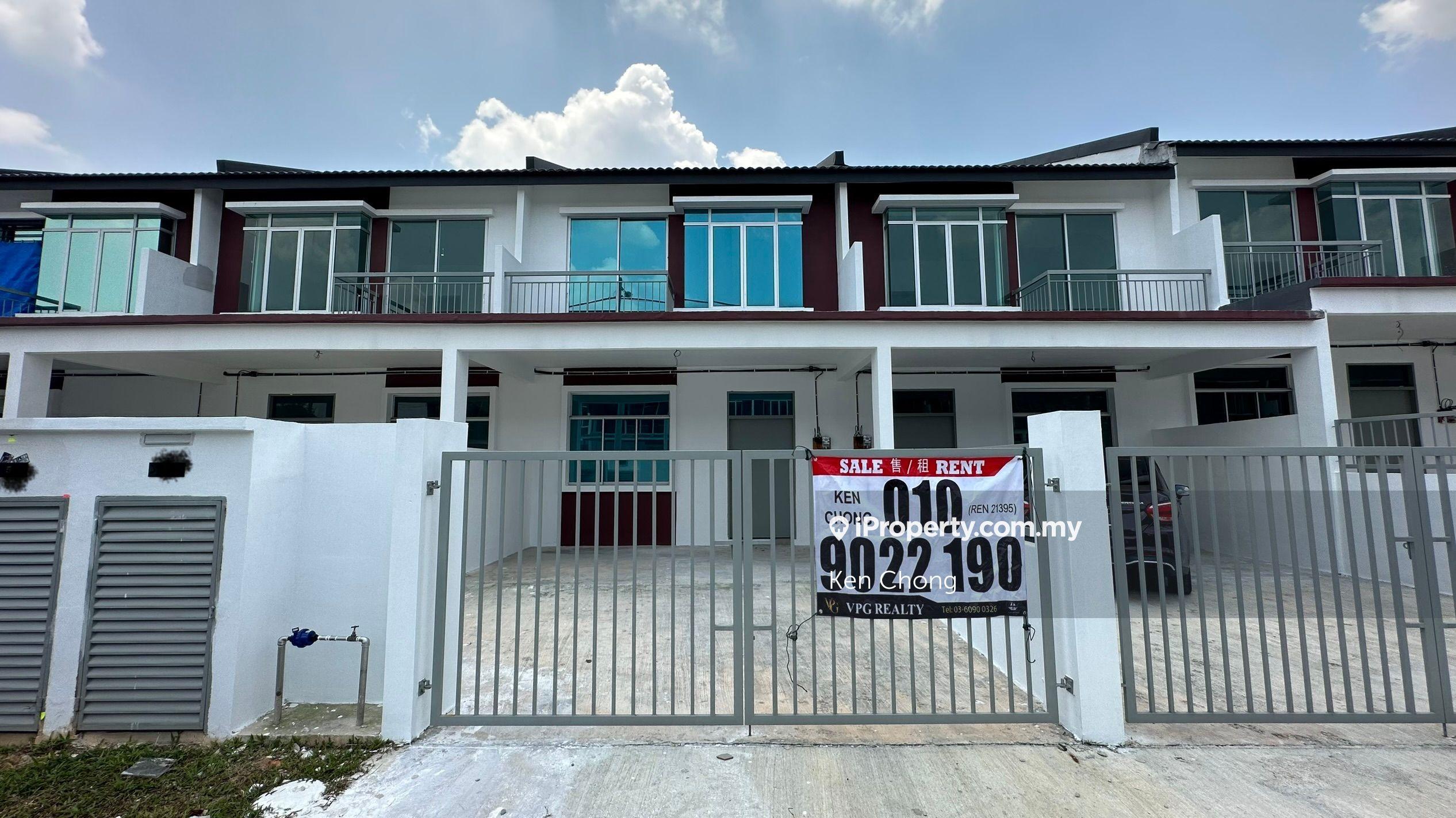 Renovated Kitchen Terrace House for Rent, Call us for more details